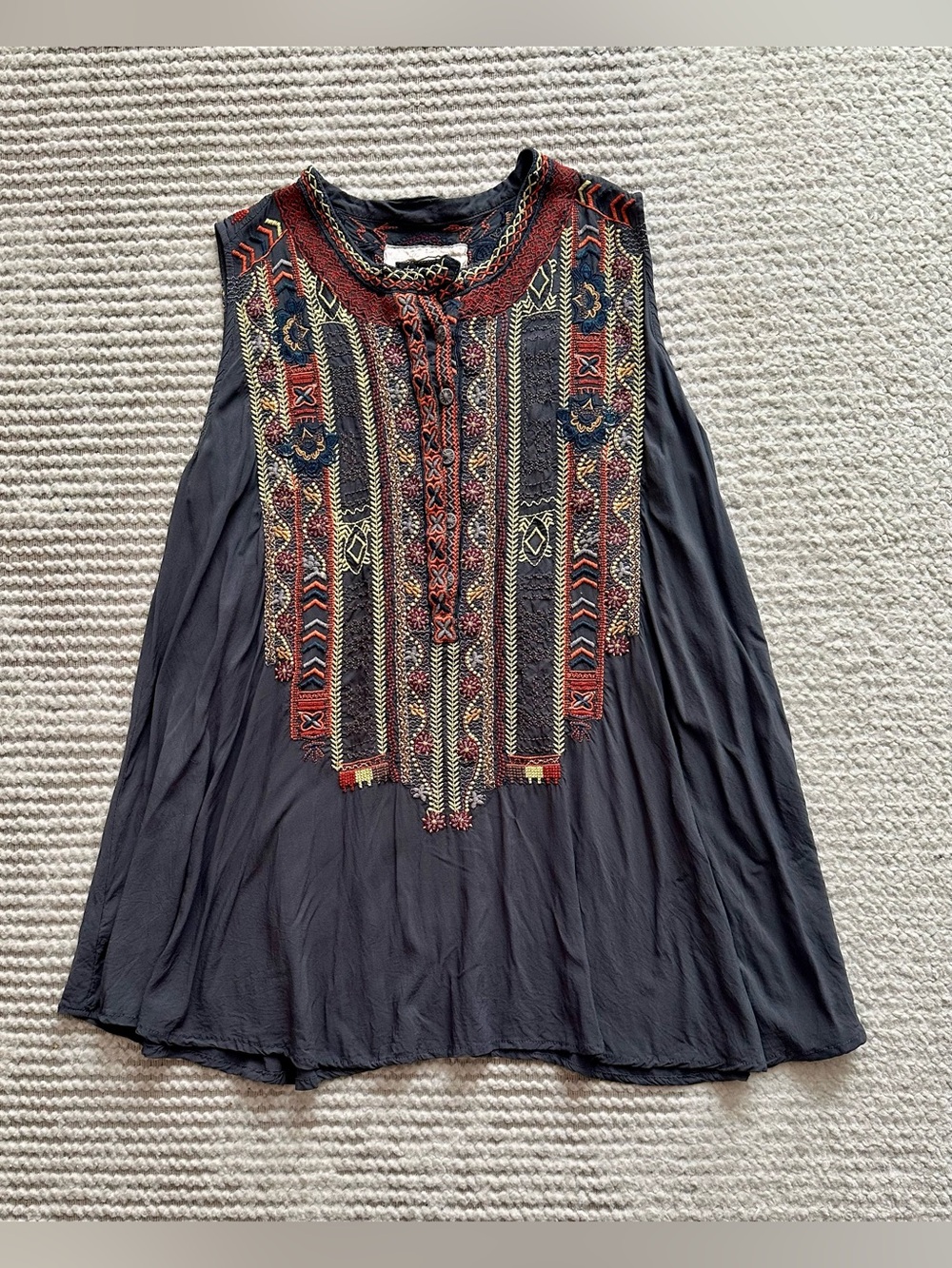 Biya by Johnny Was Charcoal Gray Embroidered Sleeveless Tunic Top - Size Large